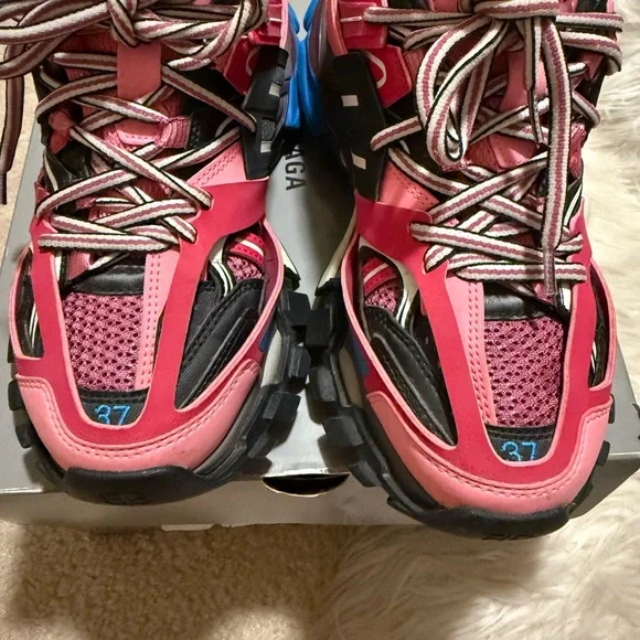 100% authentic BALENCIAGA track sneakers size 37 - Picture 8 of 8